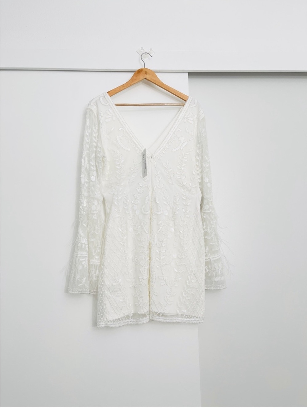 NWT 12th Tribe Larisa White Sequins Beaded Faux Feather Mini Dress Size XS